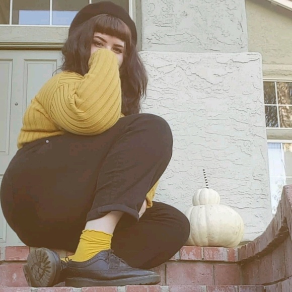 Lexie Flaker - Poshmark Profile Picture of Lexie Flaker (@serenity_nights) on Poshmark