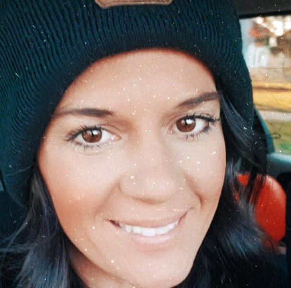 Profile Picture of Crystal Bouska (@cbouska) on Poshmark