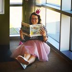 Profile Picture of Andrea Keller (@beeinthebookends) on Instagram