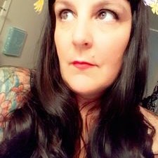 Profile Picture of Kellie Reid (@Sixx_pirategirl) on Twitter