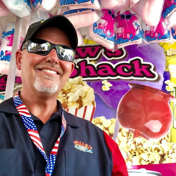 Profile Picture of Christopher Petersen (@multiapper214) on Poshmark