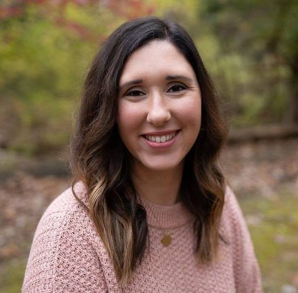 Ashley Echterhoff - Poshmark Profile Picture of Ashley Echterhoff (@akurzie1220) on Poshmark