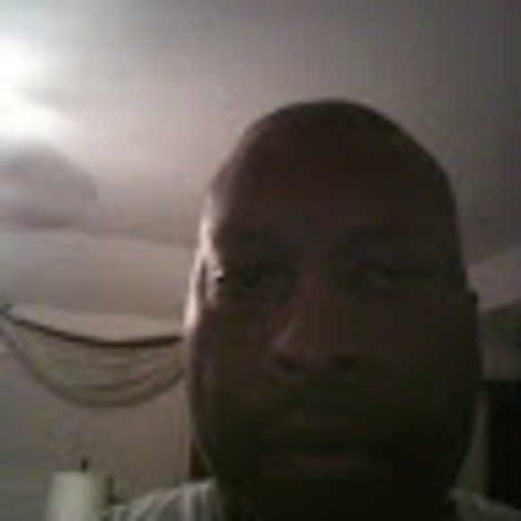 Profile Picture of Matt Bush (@bulkboy53) on Poshmark