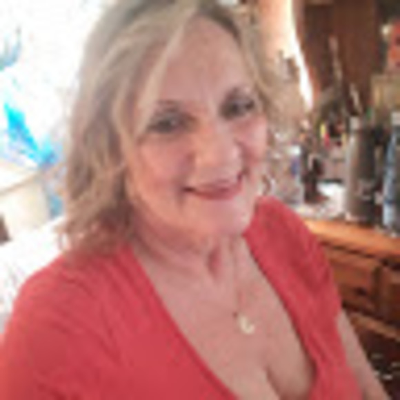 Profile Picture of Melissa Houglin-lankford (@melissa1360) on Poshmark