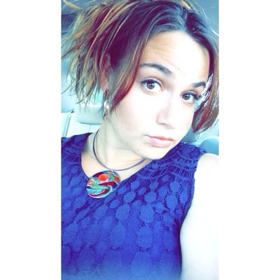 Profile Picture of Carly Tara☀️ (@LovelyLazarus) on Twitter