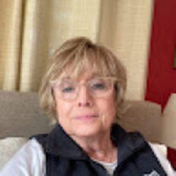 Profile Picture of Chris Tucker (@christmastucker) on Poshmark