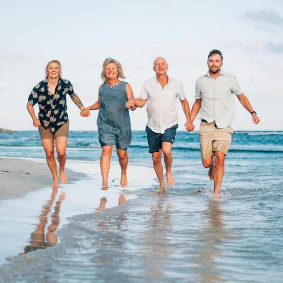 Profile Picture of Karen Tillitt (@karen_tillitt) on Poshmark