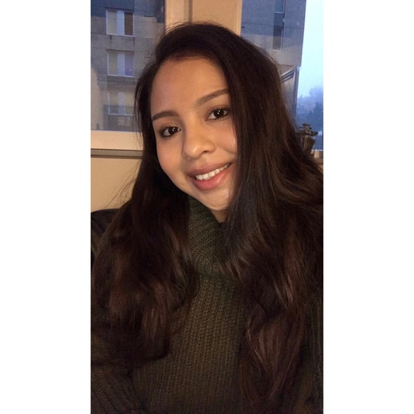 Profile Photo of Abi Martinez (@abimartinez6) on Poshmark