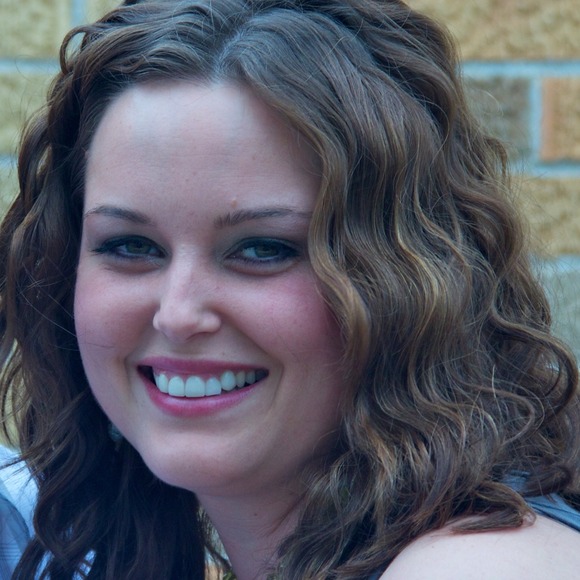 Profile Picture of Anna Hardecke (@aeharde) on Poshmark