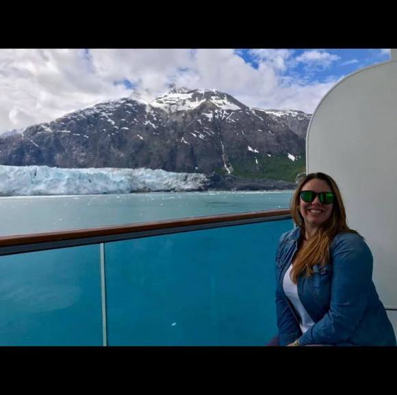 Profile Picture of Mattie Taylor (@mattiett) on Poshmark