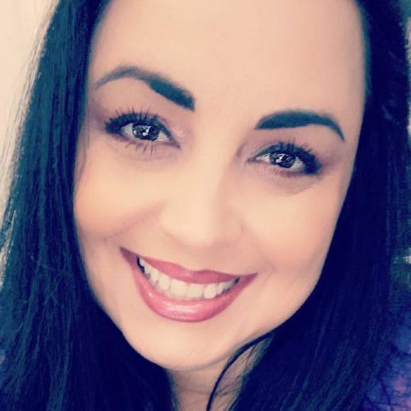 Profile Picture of Dawn Pulido (@mamadawn916) on Poshmark