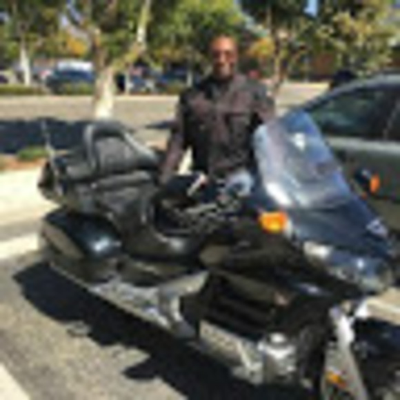 Profile Picture of Cedric Adams (@cedricadams170) on Poshmark