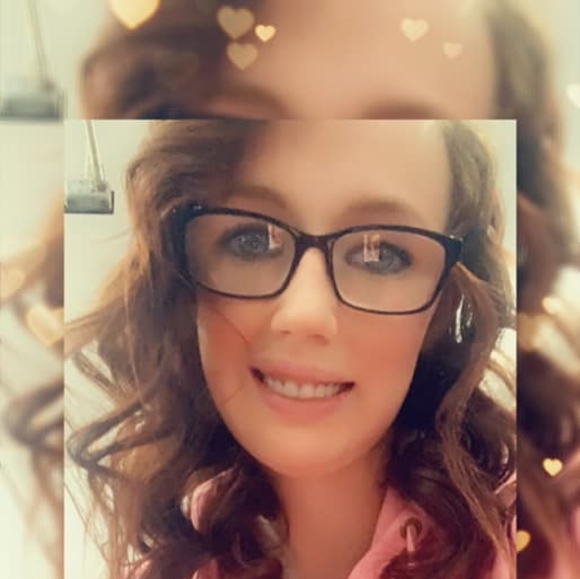 Profile Picture of Britney Hale (@bubblymamas14) on Poshmark