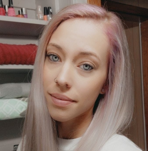 Profile Picture of Megan Dubbert (@meganlucas09) on Poshmark