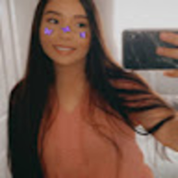 Profile Picture of Maria Cano (@canomaria187) on Poshmark