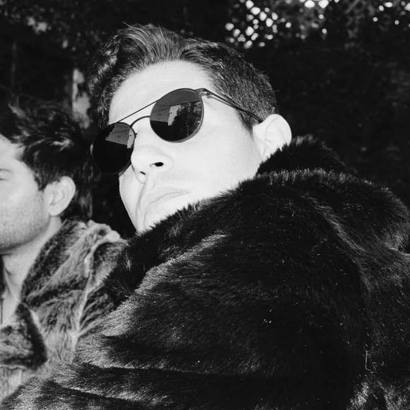 Matt Walerstein - Poshmark Profile Picture of Matt Walerstein (@mattwalerstein) on Poshmark