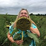 Profile Picture of April Nettles Burks (@crispylifelines) on Instagram