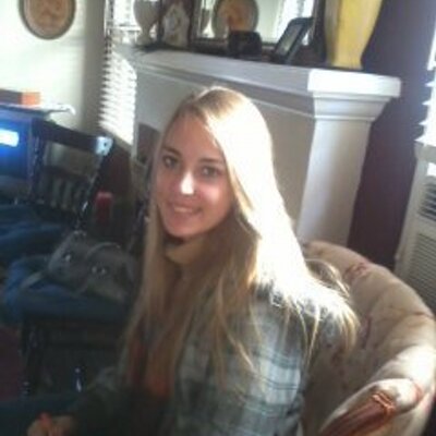 Julia Metivier - Twitter Profile Picture of Julia Metivier (@JuliaMetivier) on Twitter