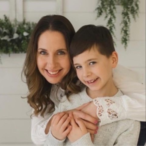 Profile Picture of Kimberly Jasinski (@kimjaz192) on Poshmark