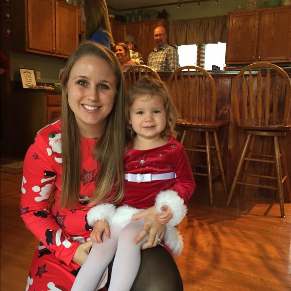 Profile Picture of Amanda Strotman (@amandamarie889) on Poshmark