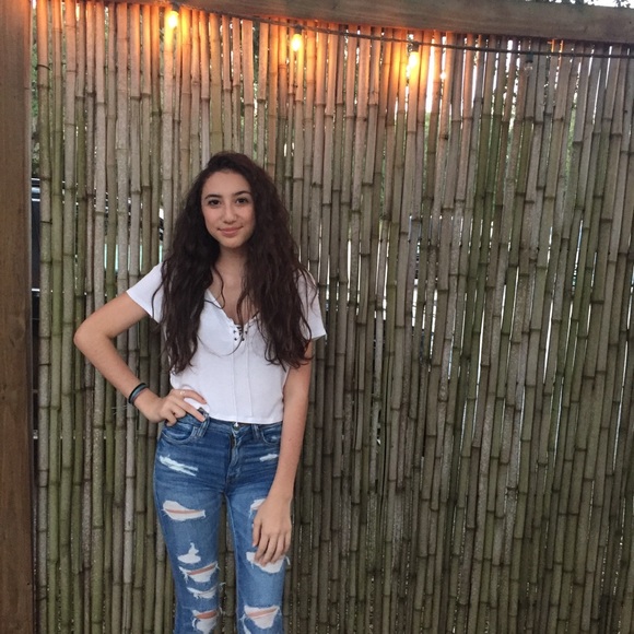 Profile Picture of Adriana Picerno (@adrianapicerno) on Poshmark