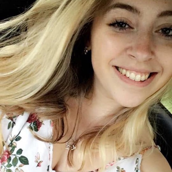Profile Picture of Marissa Lopez (@marissa8894) on Poshmark