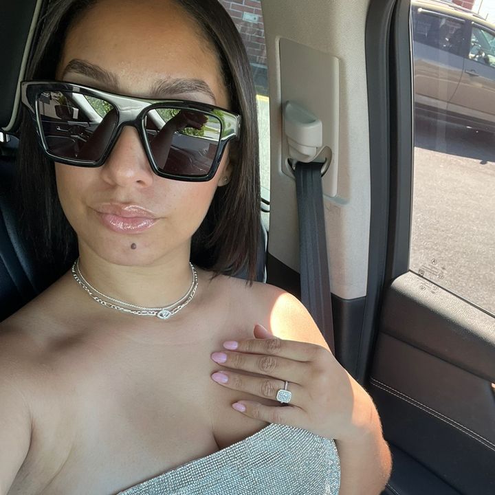 Profile Picture of Joana Ray (@joanaray) on Tiktok