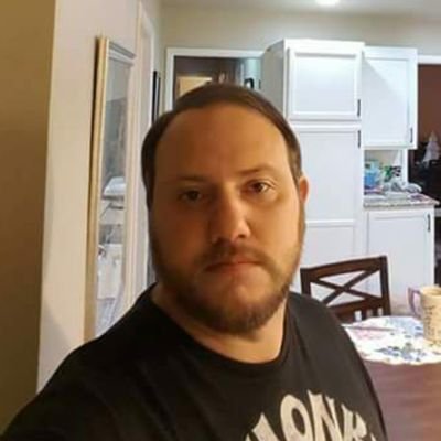 Profile Picture of Bobby Larson (@bobbylarson80) on Twitter