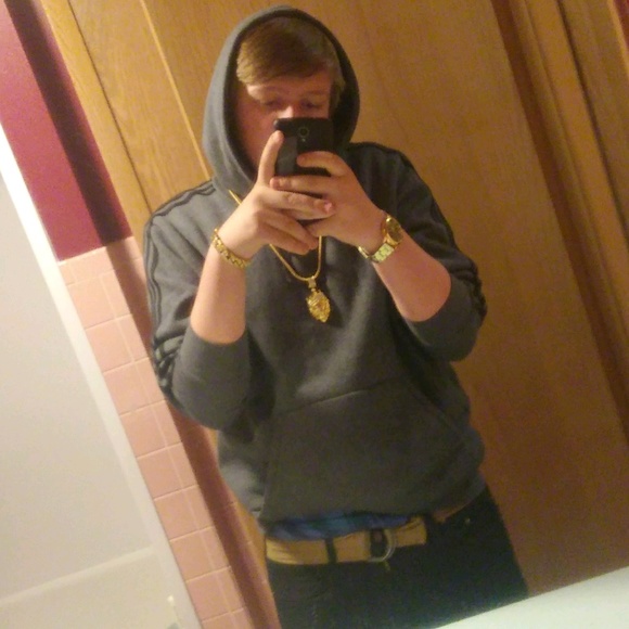 Profile Picture of Braydon Hottenstein (@braydonhott_18) on Poshmark