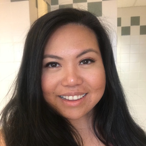 Profile Picture of Honey queen Magbago (@hquizle) on Poshmark