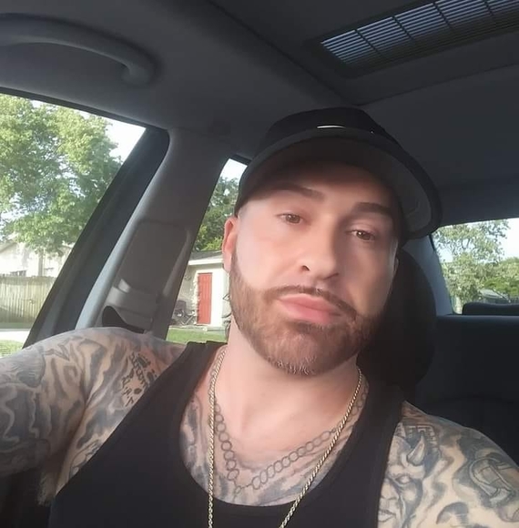 Profile Picture of Jesse Bartelloni (@jessebartelloni) on Poshmark