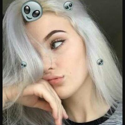Profile Picture of Reese 🍃 (@IntoZachHrrn_) on Twitter