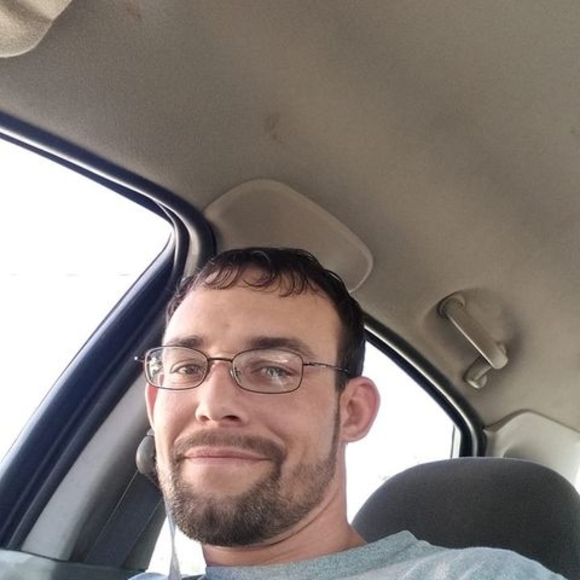 Profile Picture of Jeremy Hicks (@hickjeremy11) on Poshmark