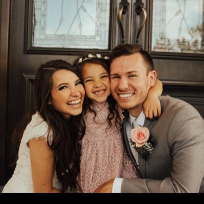 Profile Picture of Chris Severson (@CreatureSeeves) on Twitter