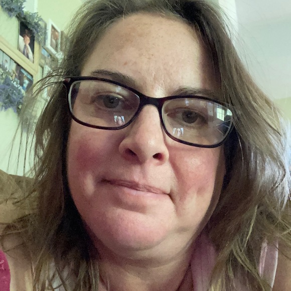 Profile Picture of Brenda Reesman (@ronr01) on Poshmark