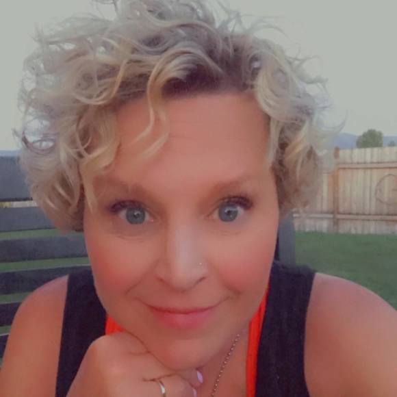 Profile Picture of Jamie Merifield (@jamie253) on Poshmark