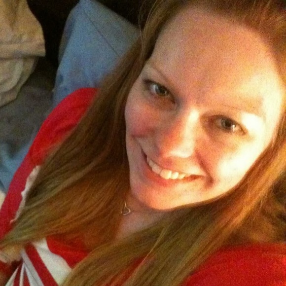 Profile Picture of Danielle Haight (@bootsie73) on Poshmark