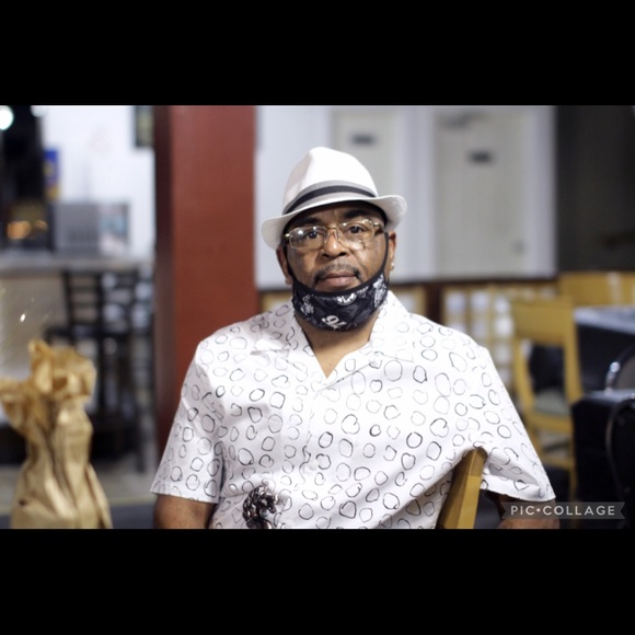 Profile Picture of Troy Stephens (@troystephens119) on Poshmark