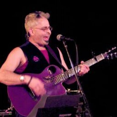 Profile Picture of Robert Temple (@rtemplemusic) on Twitter