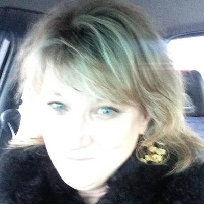 Profile Picture of Deborah McIvor (@@deborm2) on Twitter
