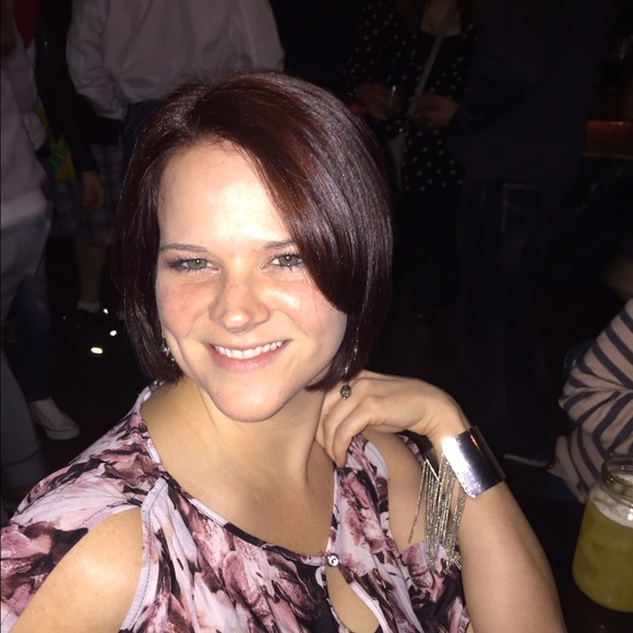Profile Picture of Carly Wheeler (@carlywheeler) on Poshmark