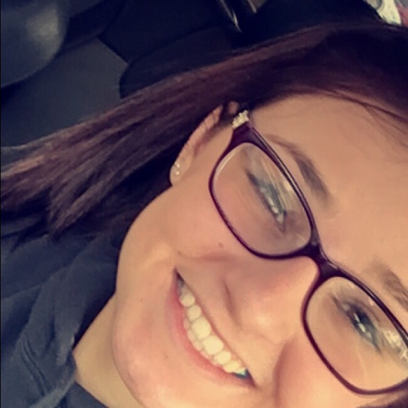 Profile Picture of Melissa Mackey (@mm194714) on Poshmark