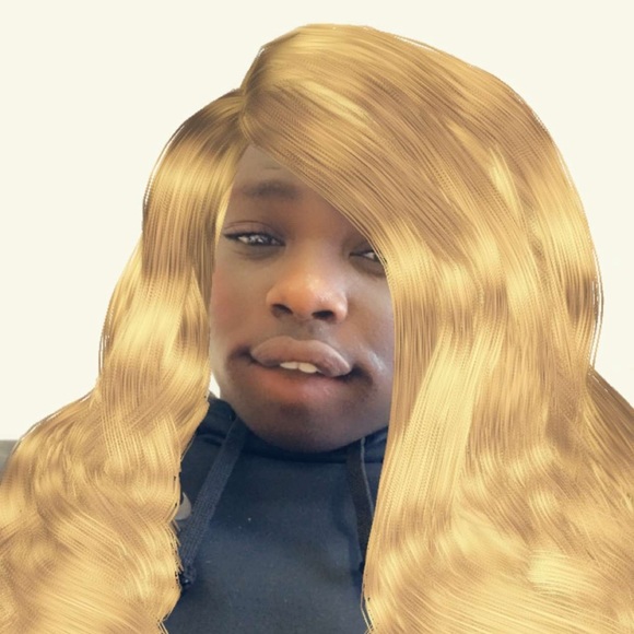 Profile Picture of Olamide Okunola (@nigerian_drip) on Poshmark