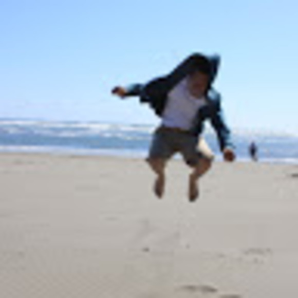 Profile Picture of Eric Xiong (@ericsss) on Poshmark