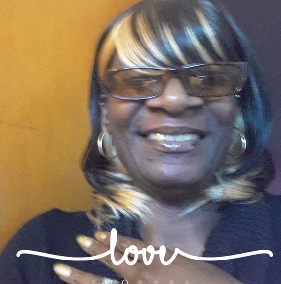 Profile Picture of Julia Breedlove (@1964toto) on Poshmark