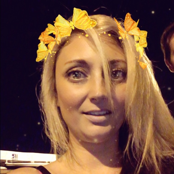 Profile Picture of Bobbi jo Barnes (@flychick207) on Poshmark