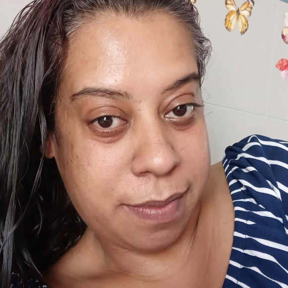 Profile Picture of Deanna Barnes (@deedee241) on Poshmark