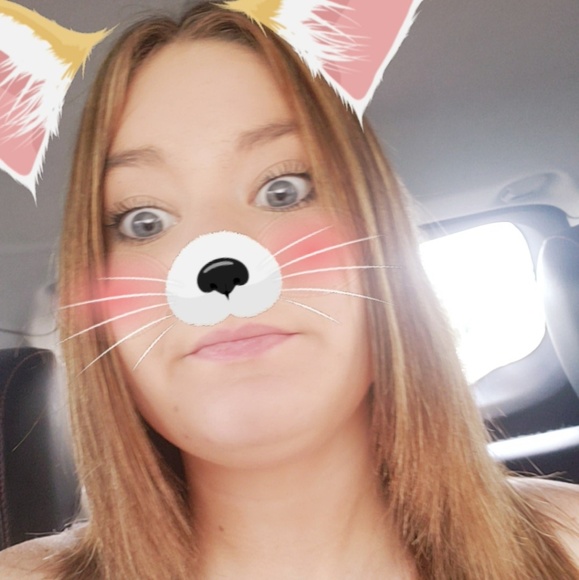 Profile Picture of Gia Mitchell (@gia_mitchell) on Poshmark