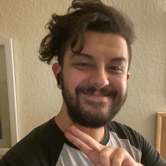 Profile Picture of Adam Chase (@achase117) on Poshmark