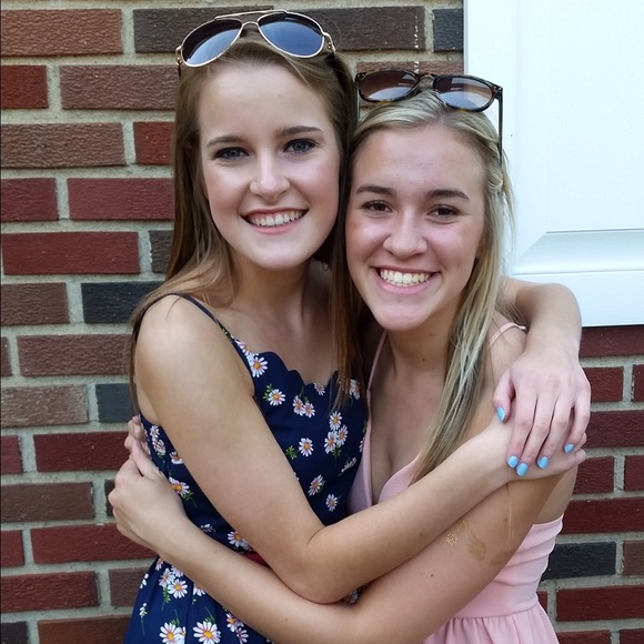 Profile Picture of Rebekah Sletten (@rsletten2) on Poshmark